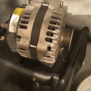 Alternator for 2000 2004 Chevy suburban